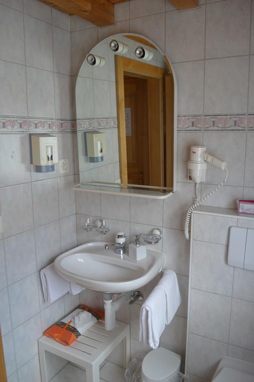 Hotel Grimsel Obergesteln Номер фото